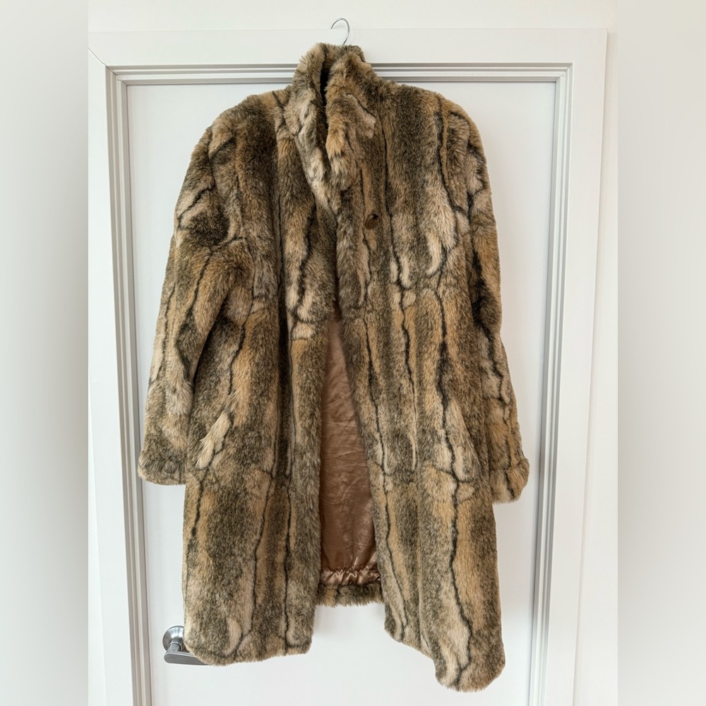 Oversized Vintage Faux Fur Coat | US M